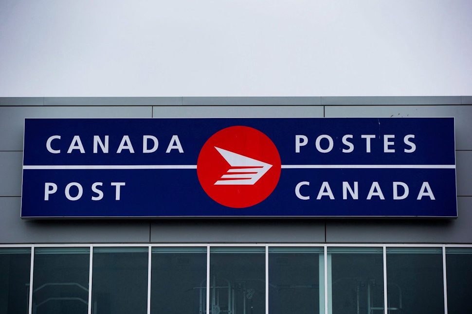 Canada Post reports record $1.57 billion loss in 2025