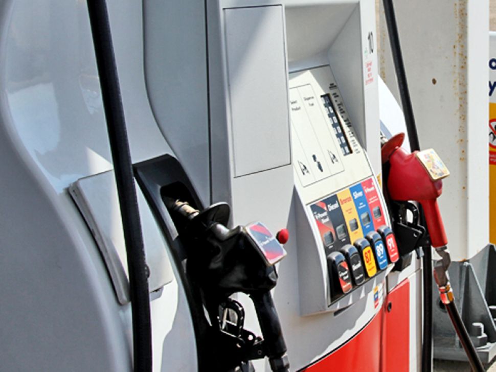 Federal government announces temporary removal of excise taxes on fuel