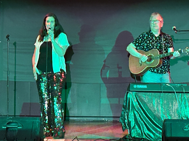 Concert series finale feature Ellie Paris and The Band That Got Away