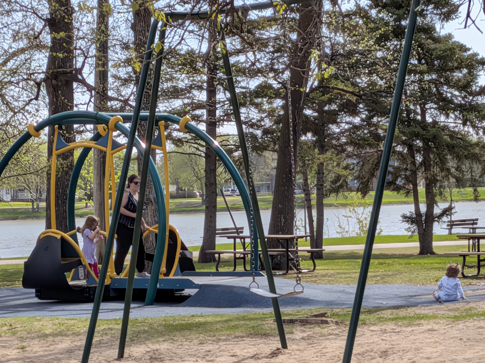 Sunshine brings families back outdoors
