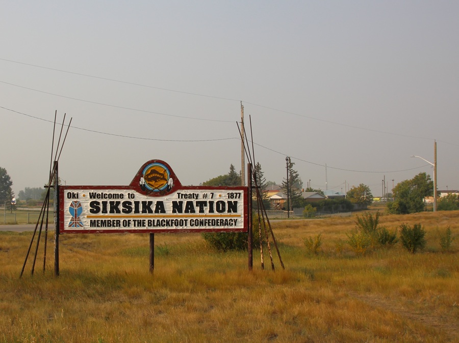 Gleichen RCMP detachment unveiling new multilingual sign ...