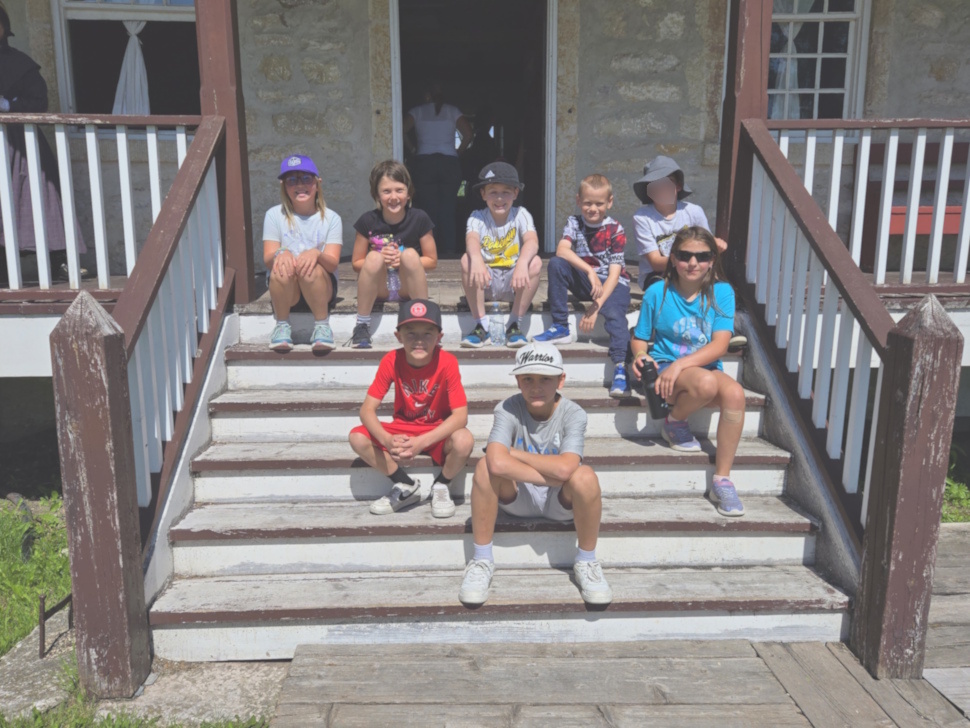 Oakville students step back in time at Lower Fort Garry