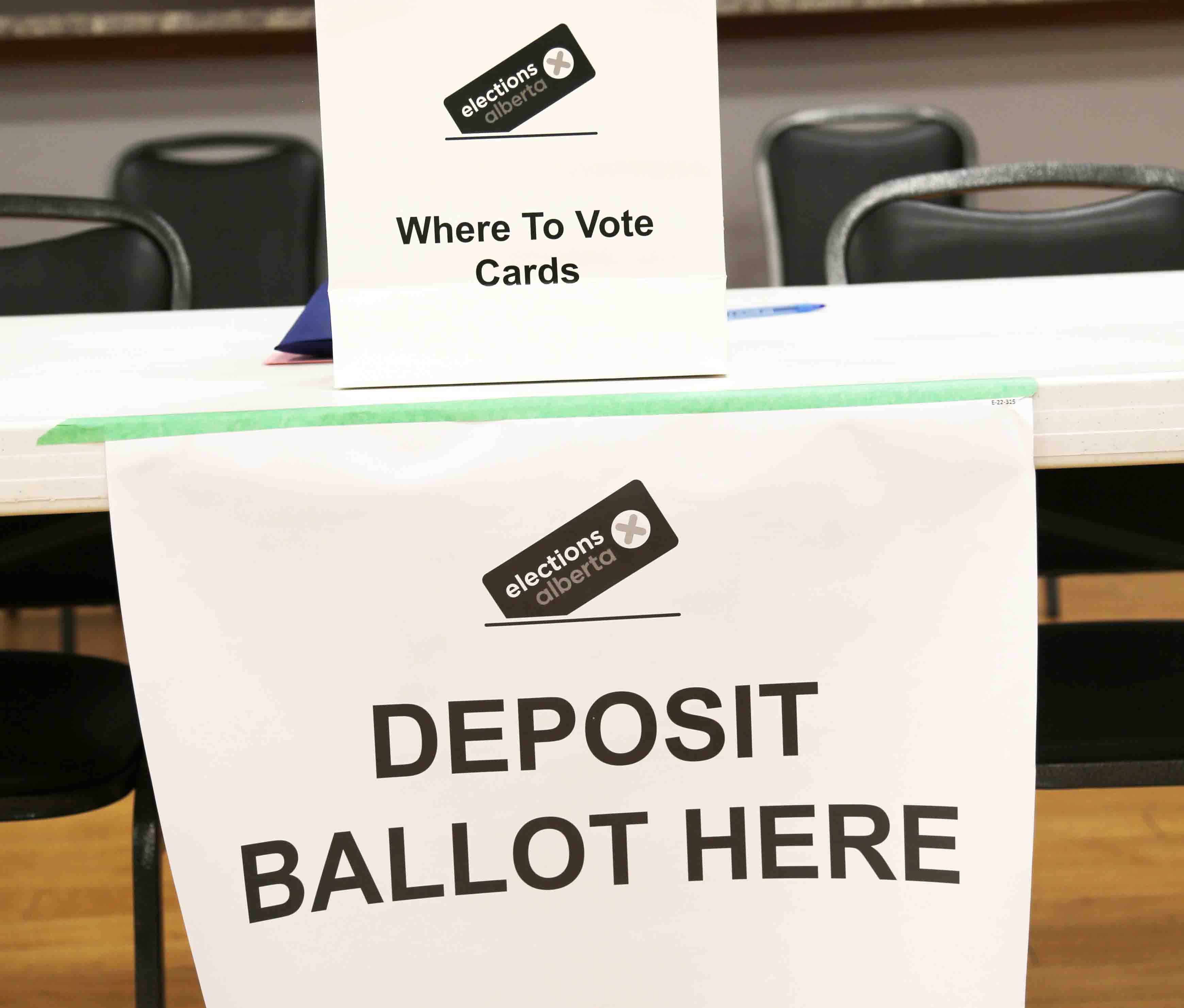 Alberta referendum triggers largest election worker recruitment drive in province’s history