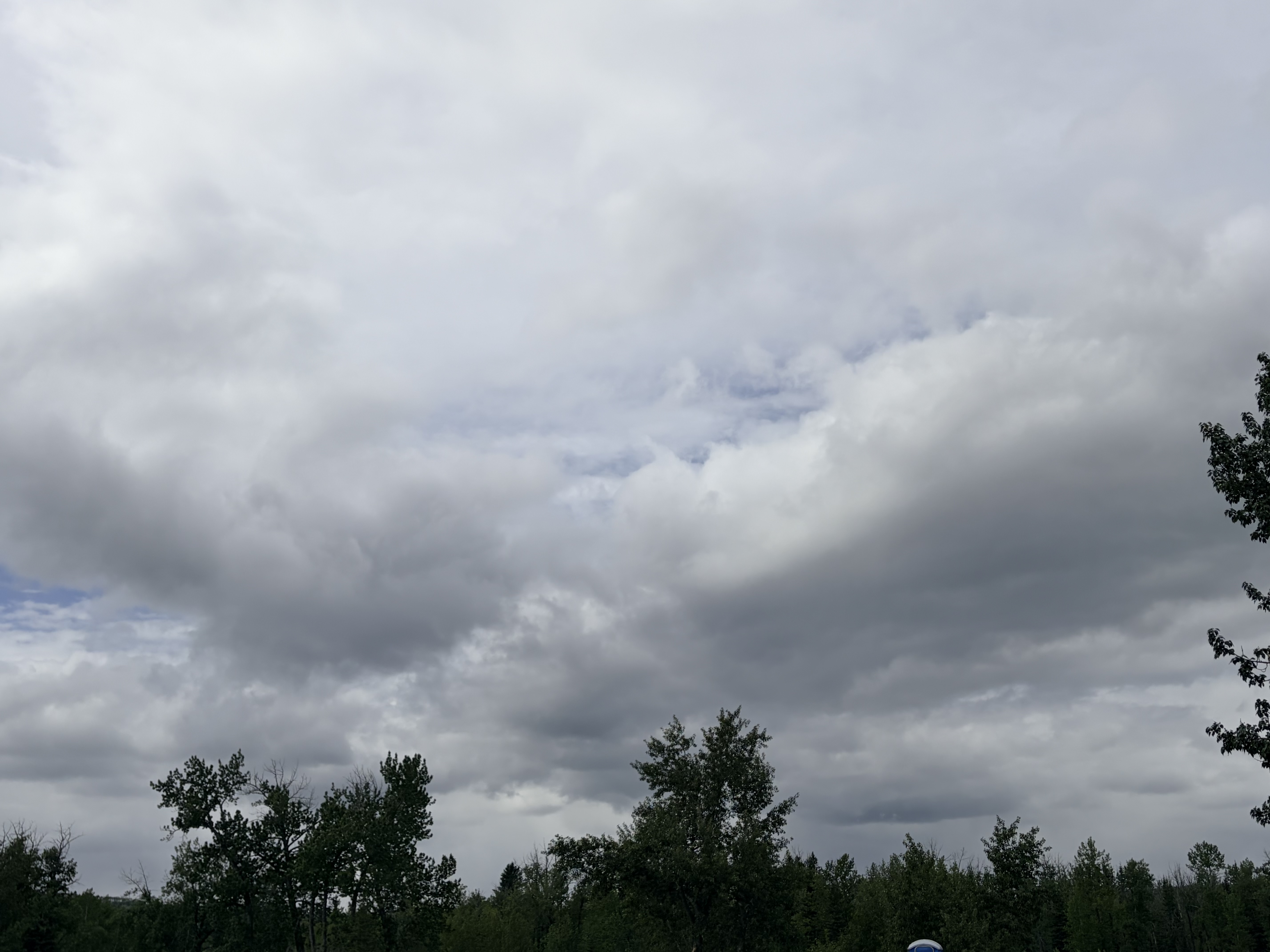 Environment Canada warns of possible funnel clouds, landspout tornadoes across Foothills region