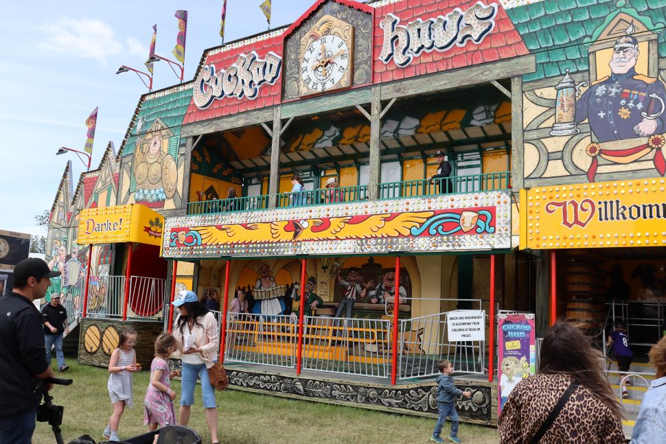 Midway Magic: 20 rides power Energy City Ex in Estevan ...
