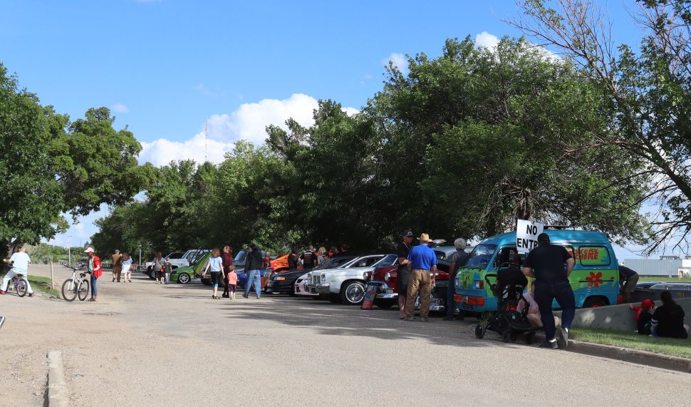 Art, cars, and community help: A Week of Pictures in Estevan
