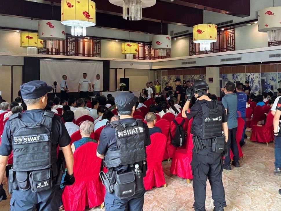 Chinese police raid Early Rain Covenant Church during Sunday worship, detain elders and members