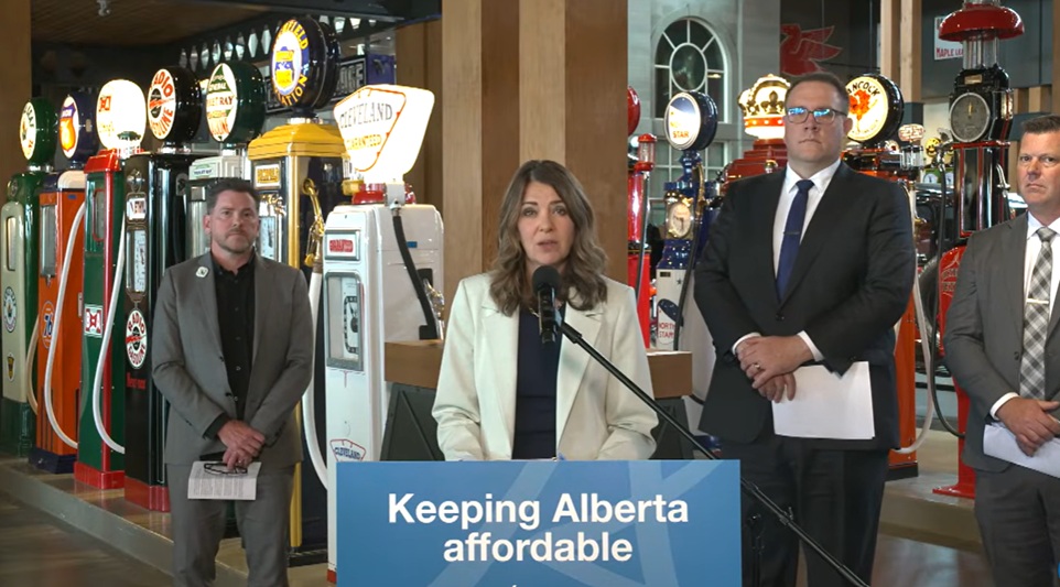 Eligible Albertans can apply for $100 energy rebate starting July 1