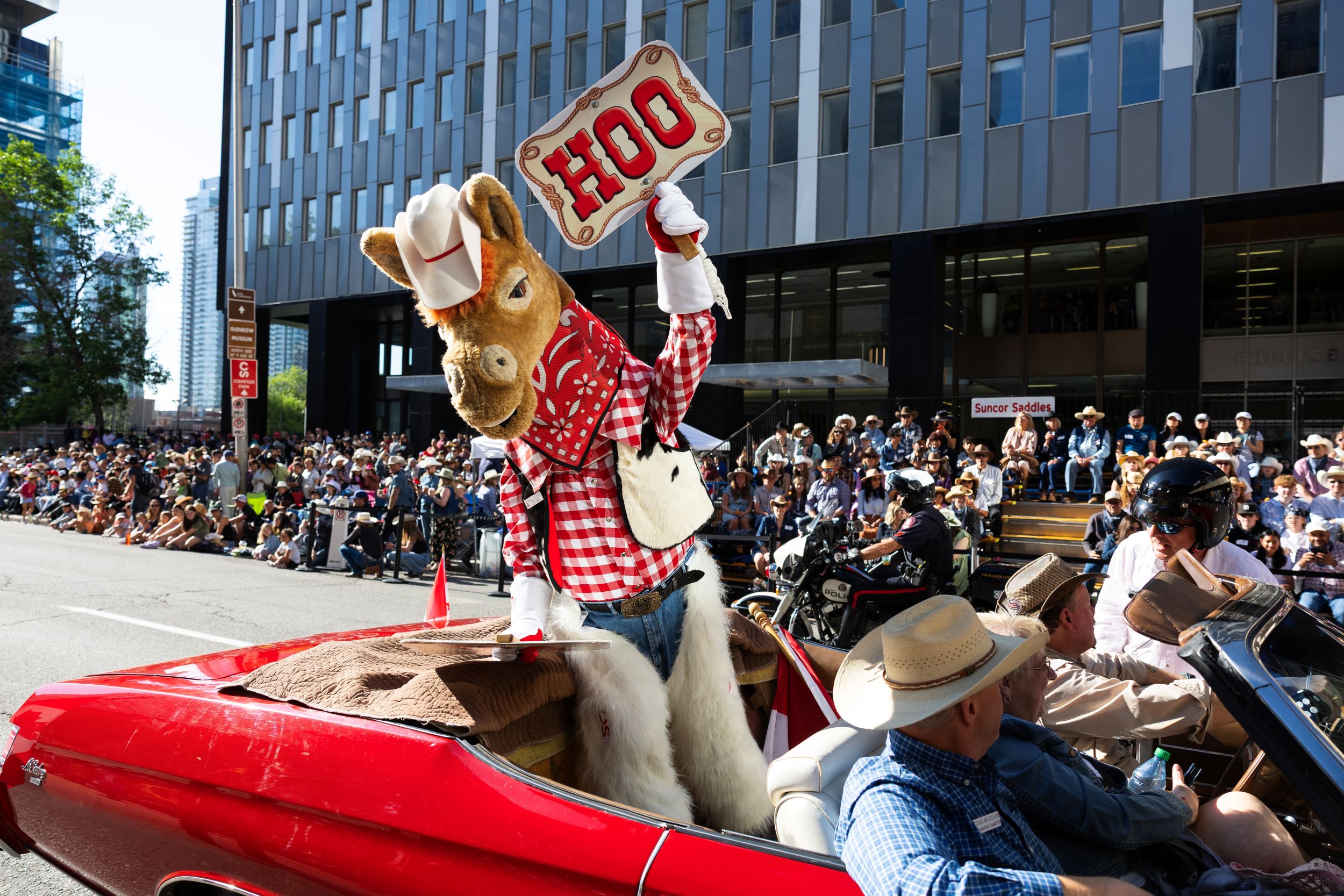 More than 32,000 attend Sneak-a-Peek as Calgary Stampede opens