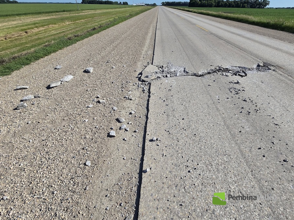 Extreme heat causes several Manitoba highways to buckle