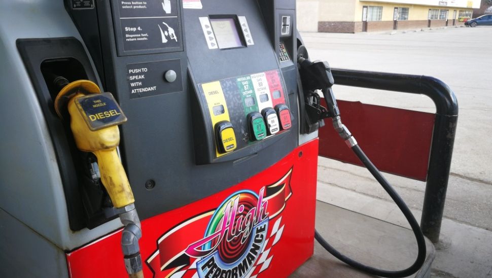Ottawa extends federal fuel tax relief into 2027