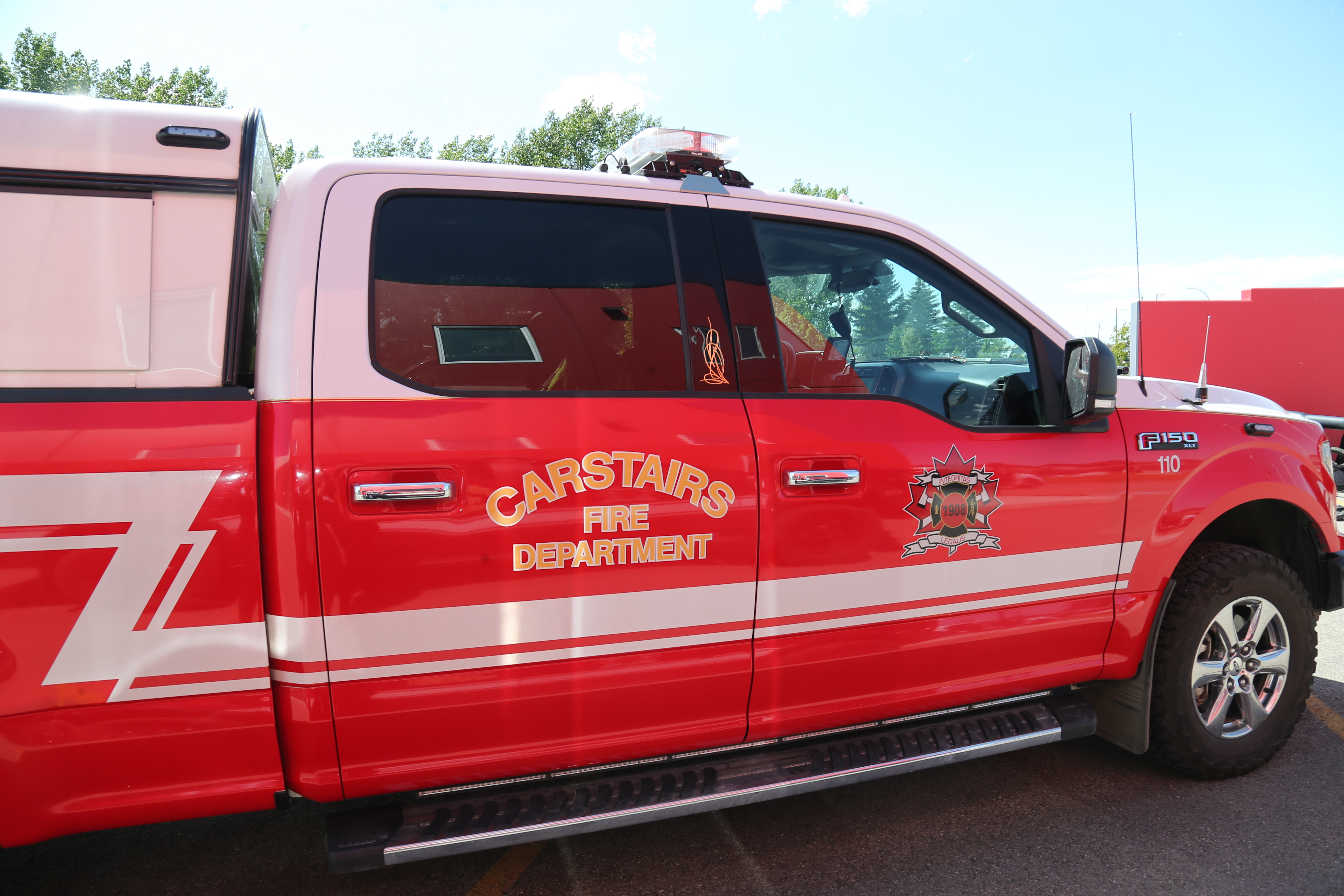 Vehicle fire cleared on Highway 2 south of Carstairs - DiscoverAirdrie ...