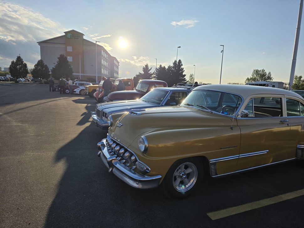 Tail Light Tuesday drags out the sun for SWAVI - SwiftCurrentOnline.com ...